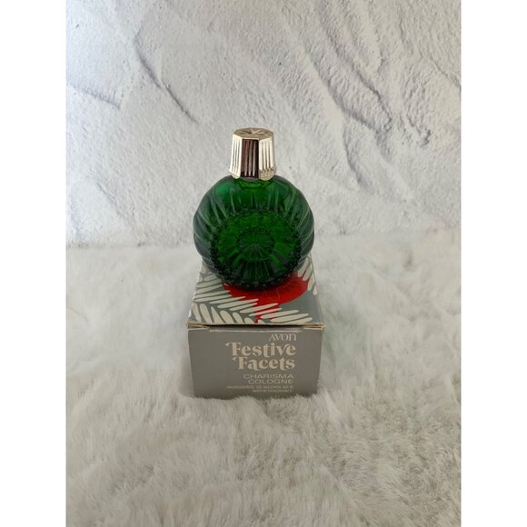 AVON Vintage Festive Facets Charisma Cologne FULL Holiday - Picture 2 of 4